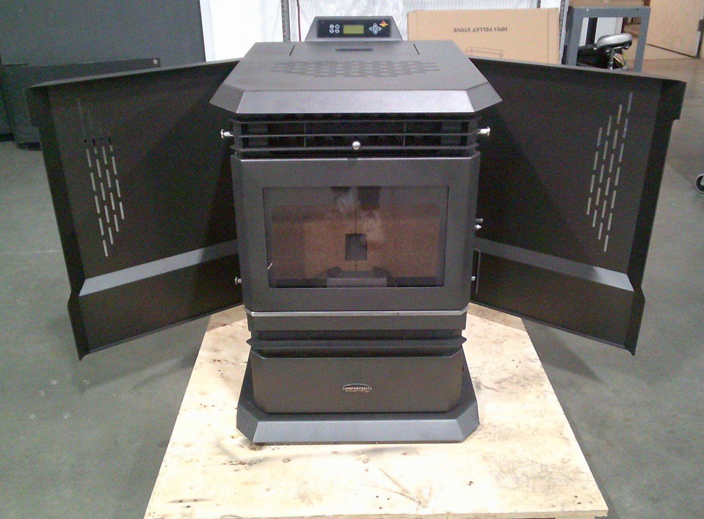 Scratch/Dent HP61 Black Pellet Stove - SD6071